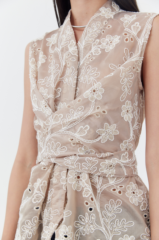 Loka Top Embroidery - Beige