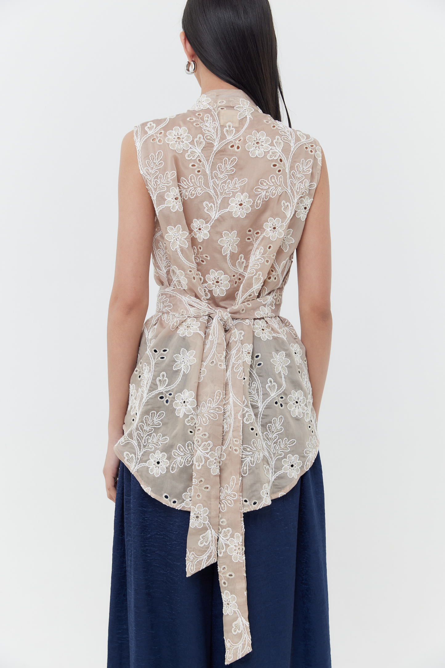 Loka Top Embroidery - Beige