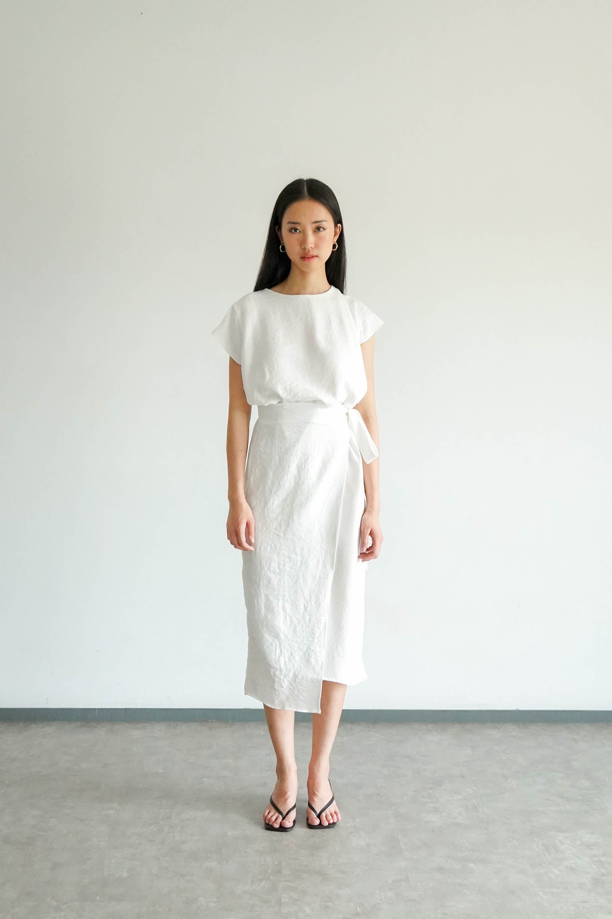 Akina Dress in Loose Linen - Broken White – Yourpafon